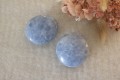 Galet de calcite bleu