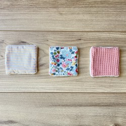 Betsy porcelaine + rayure moutarde + nid d'abeille rose